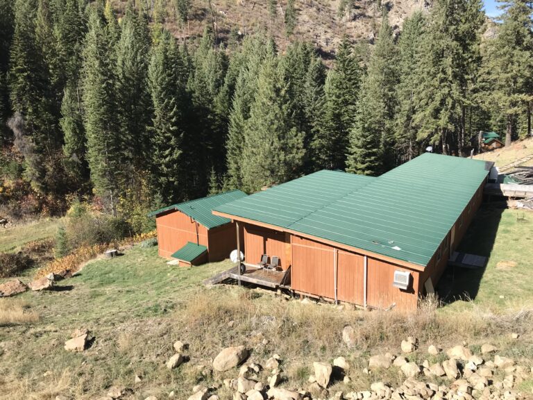 Bear Creek Lodge Bunk House